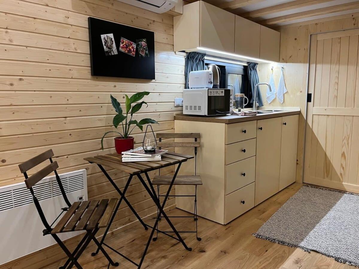 Lisi Grun Tiny House By Tiny Away Villa Sattledt Kültér fotó
