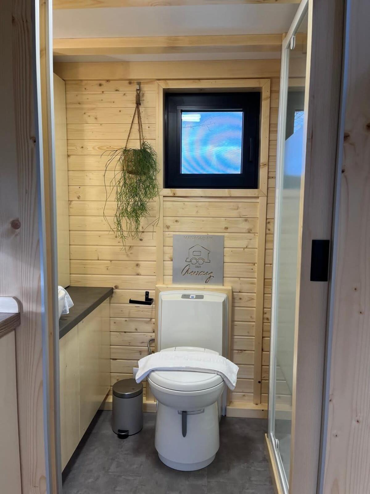 Lisi Grun Tiny House By Tiny Away Villa Sattledt Kültér fotó